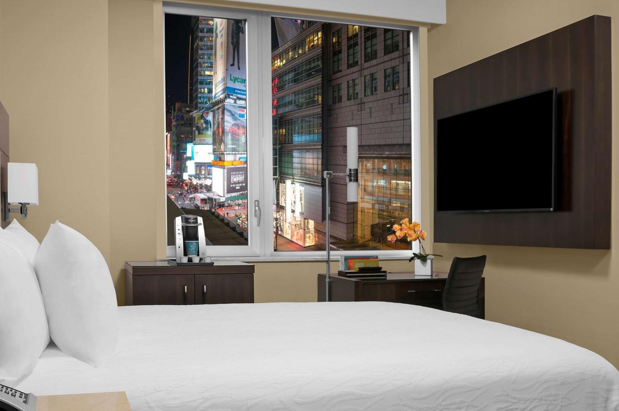 Hilton Garden Inn New York - Times Square Central Ngoại thất bức ảnh