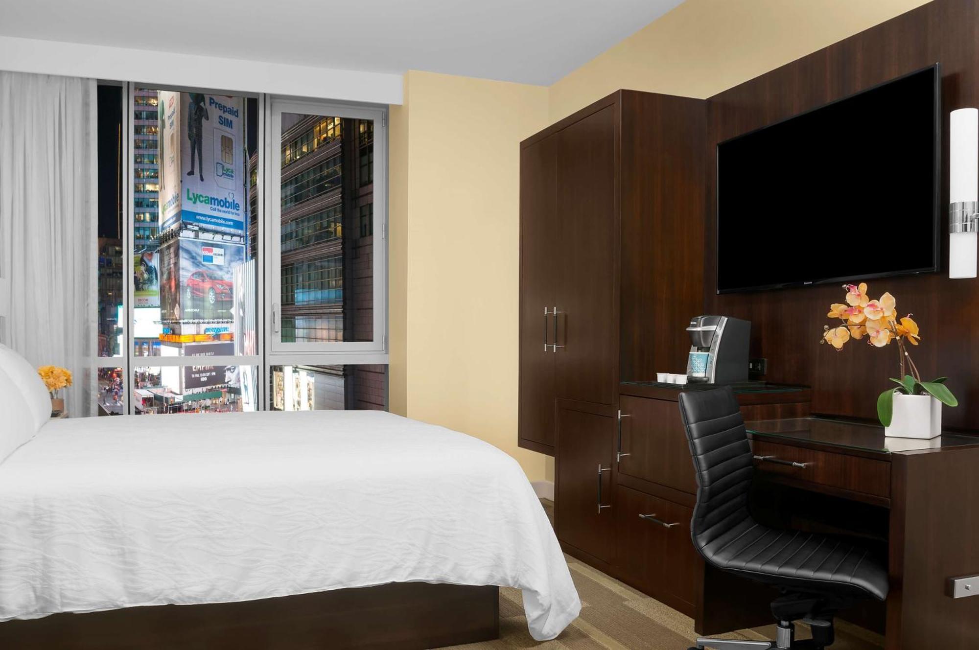 Hilton Garden Inn New York - Times Square Central Ngoại thất bức ảnh
