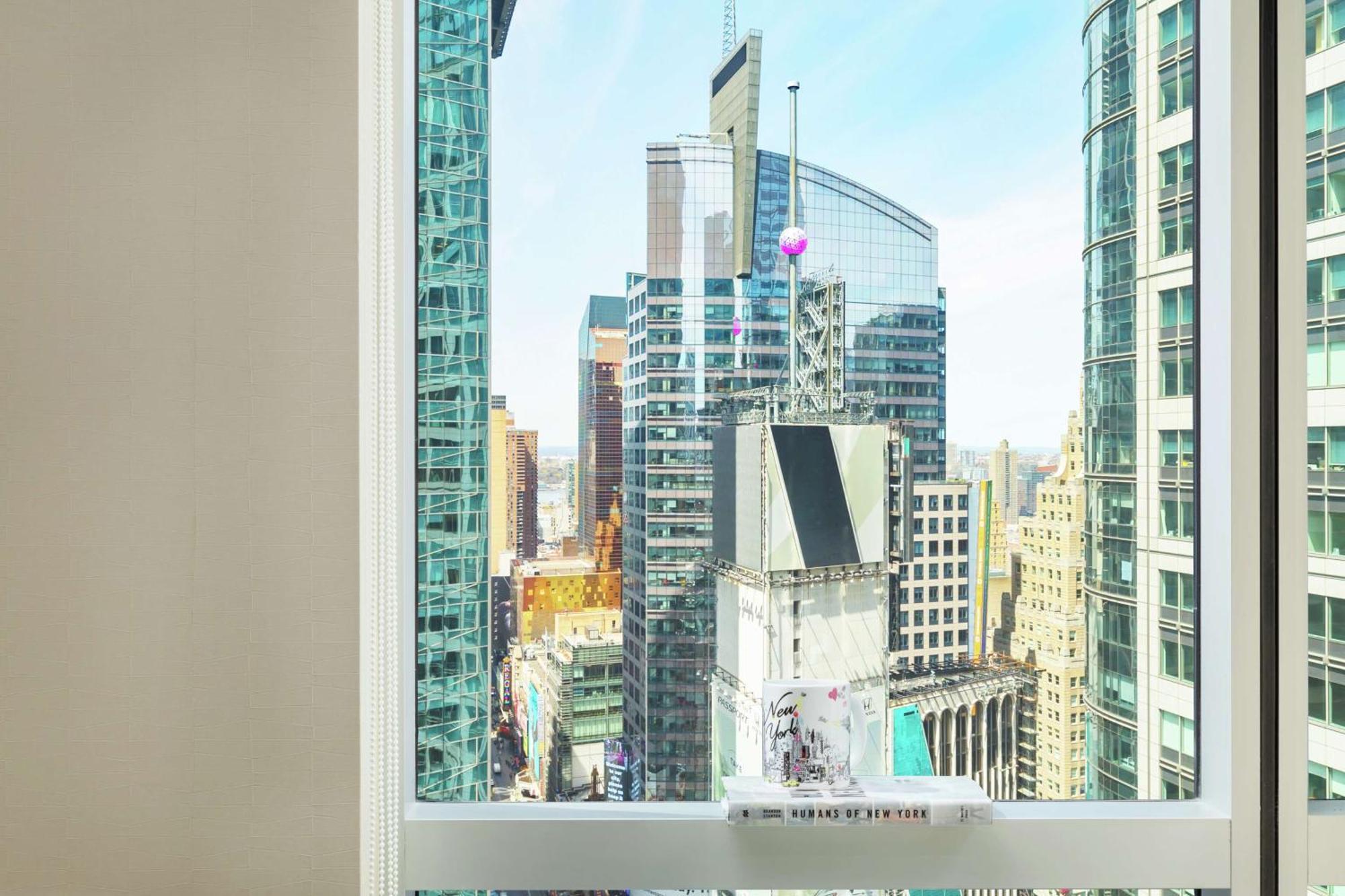 Hilton Garden Inn New York - Times Square Central Ngoại thất bức ảnh