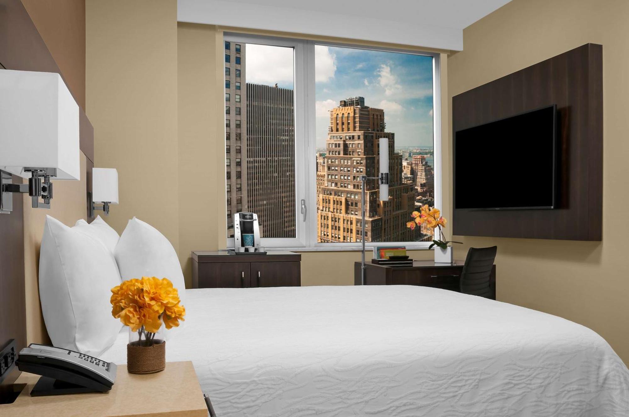 Hilton Garden Inn New York - Times Square Central Ngoại thất bức ảnh