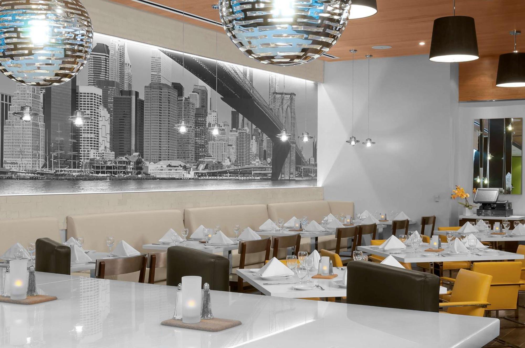 Hilton Garden Inn New York - Times Square Central Ngoại thất bức ảnh