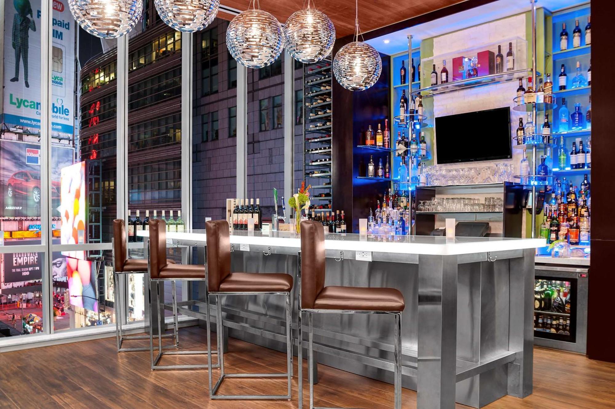 Hilton Garden Inn New York - Times Square Central Ngoại thất bức ảnh