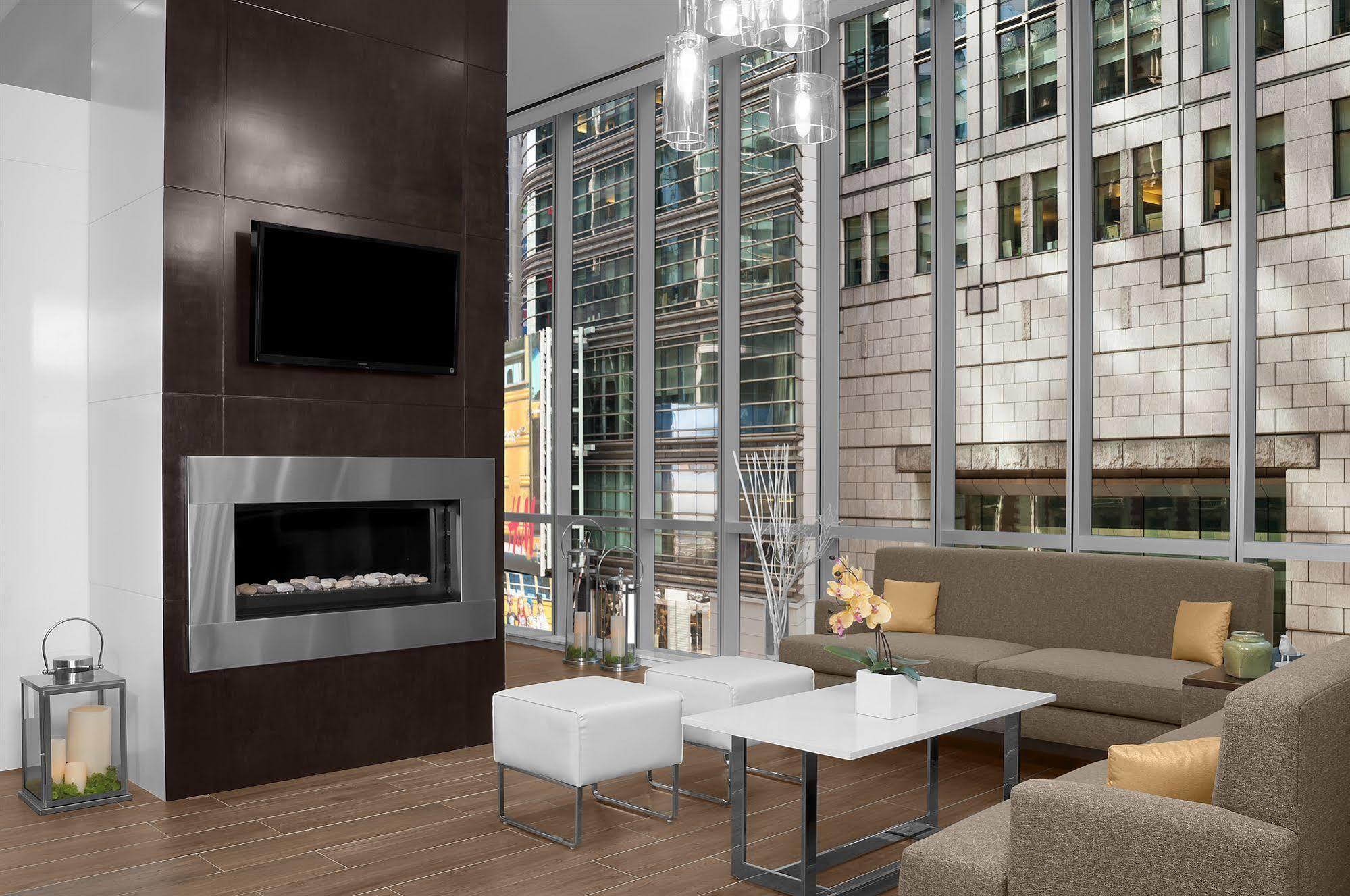Hilton Garden Inn New York - Times Square Central Ngoại thất bức ảnh