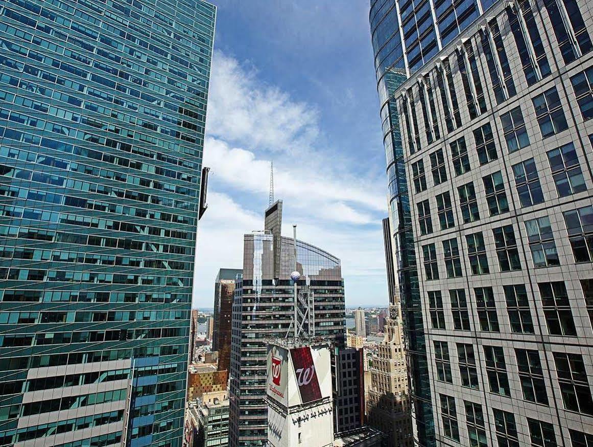 Hilton Garden Inn New York - Times Square Central Ngoại thất bức ảnh